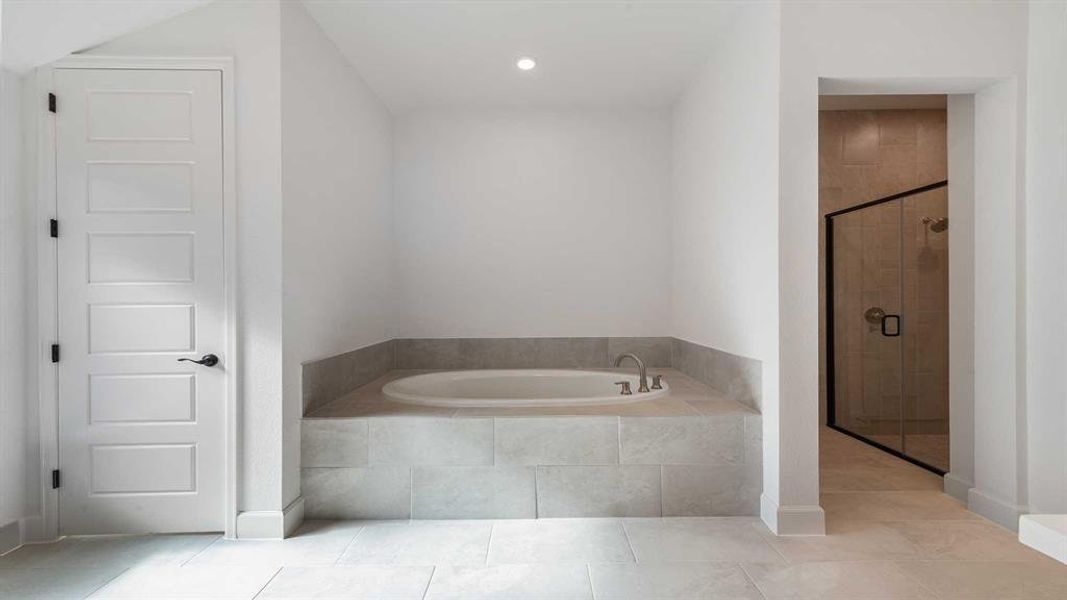 Furnished interior view inside a new home in Terraces, Rockwall (Image 8).