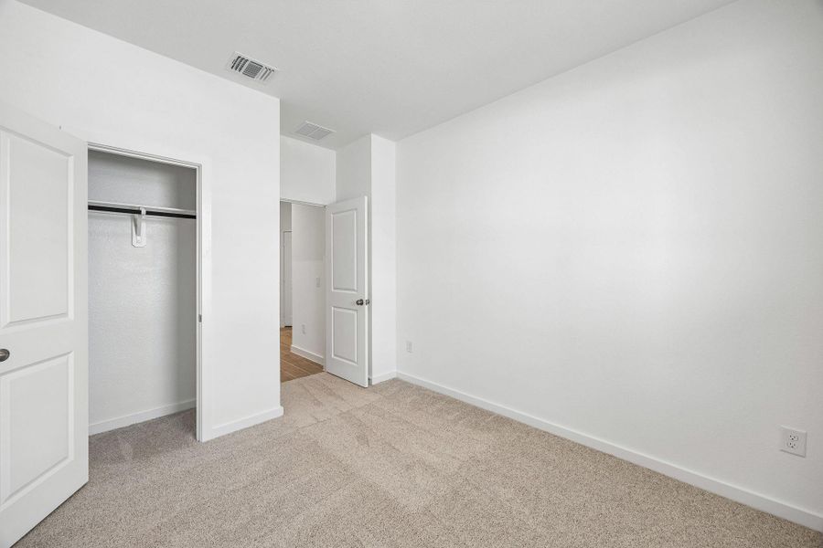 Spacious, unfurnished interior of a new home in Windcress, Cove (Image 16).
