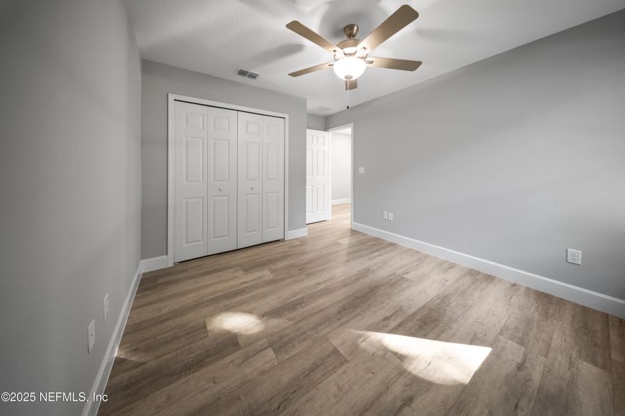 Spacious, unfurnished interior of a new home in , Jacksonville (Image 18).