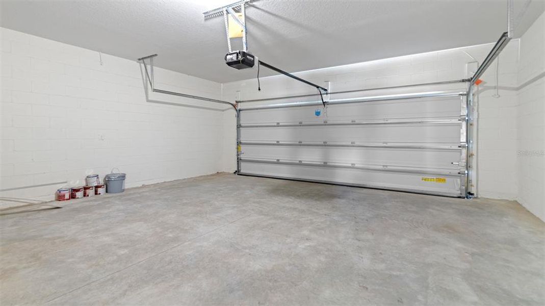 Spacious, unfurnished interior of a new home in Archers Mill, Ormond Beach (Image 25).