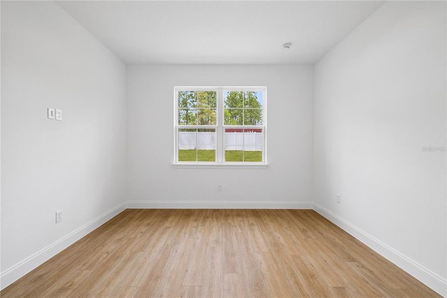 Spacious, unfurnished interior of a new home in , Citrus Springs (Image 30).