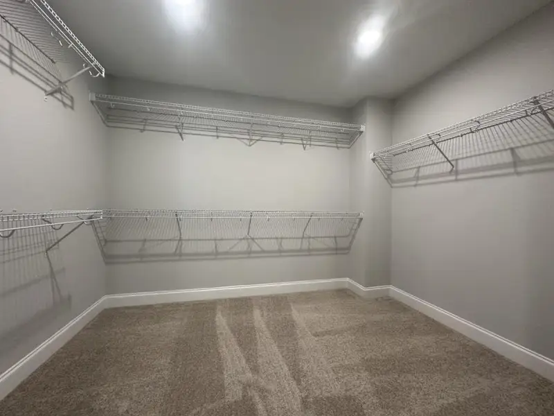 Spacious, unfurnished interior of a new home in , Sugar Hill (Image 13).