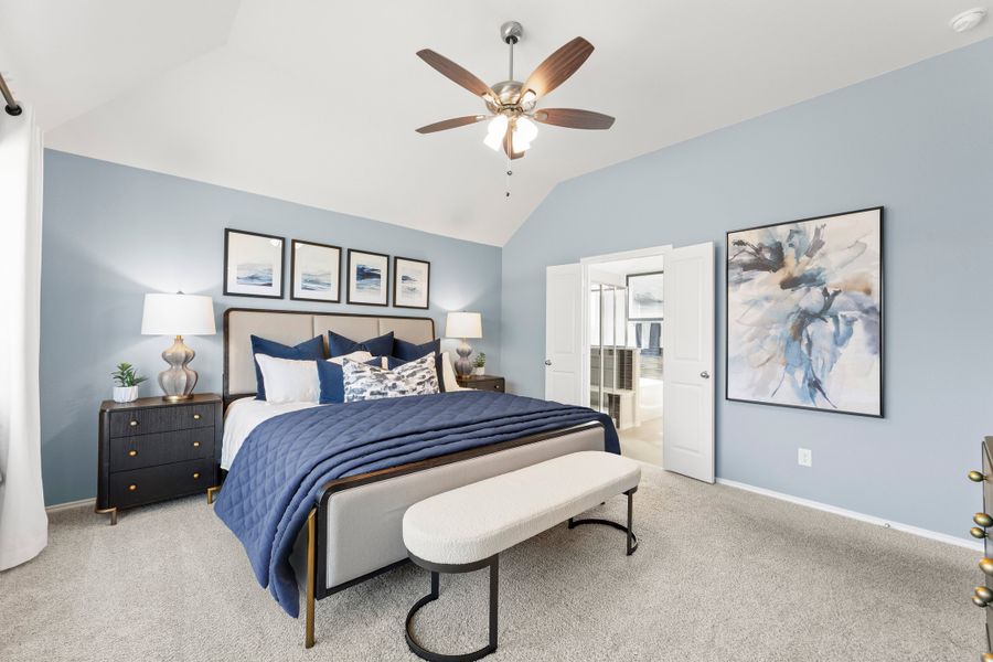 Representative furnished interior of a home built from the Concept 2065 by Risewell Homes in Summer Crest, Fort Worth (Image 20).