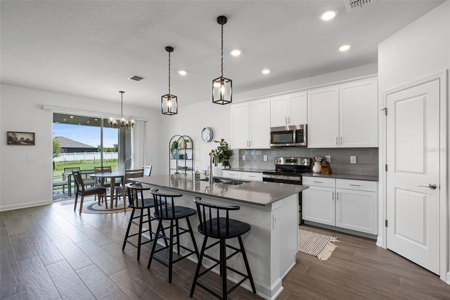 Furnished interior view inside a new home in , Orlando (Image 30).