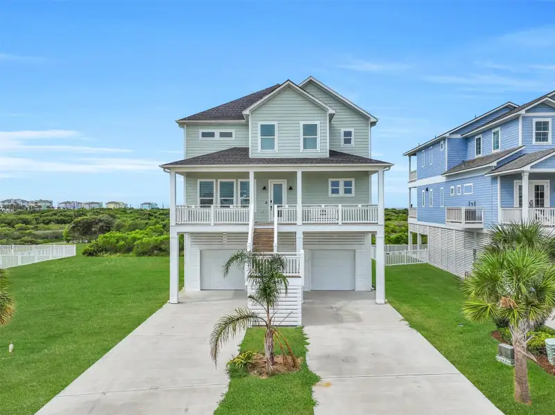 Welcome to 25943 Bay Breeze Drive! Welcome to 25943 Bay Breeze Drive!