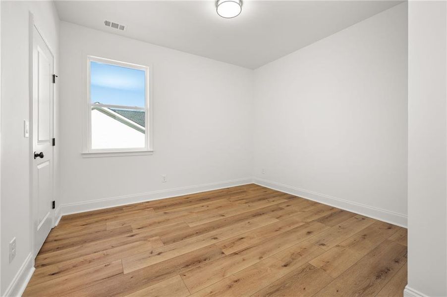 Spacious, unfurnished interior of a new home in , Sugar Hill (Image 29).