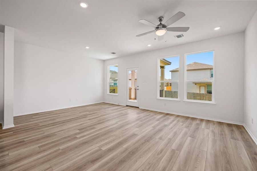 Spacious, unfurnished interior of a new home in Sonterra - Cool Water, Jarrell (Image 6).