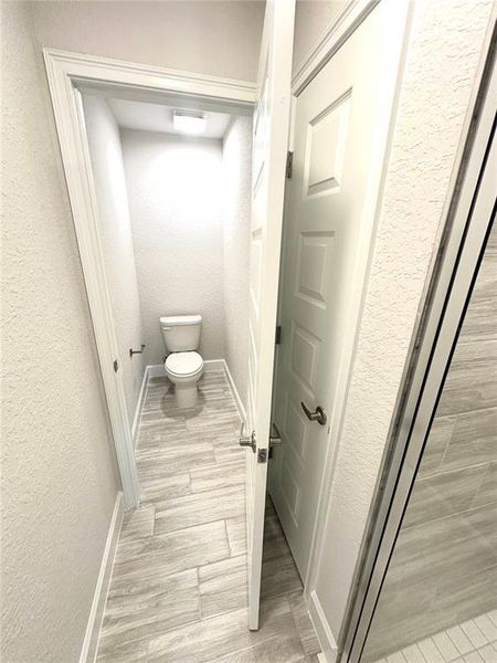 Spacious, unfurnished interior of a new home in Oak Hill Plantation, Ocala (Image 14).