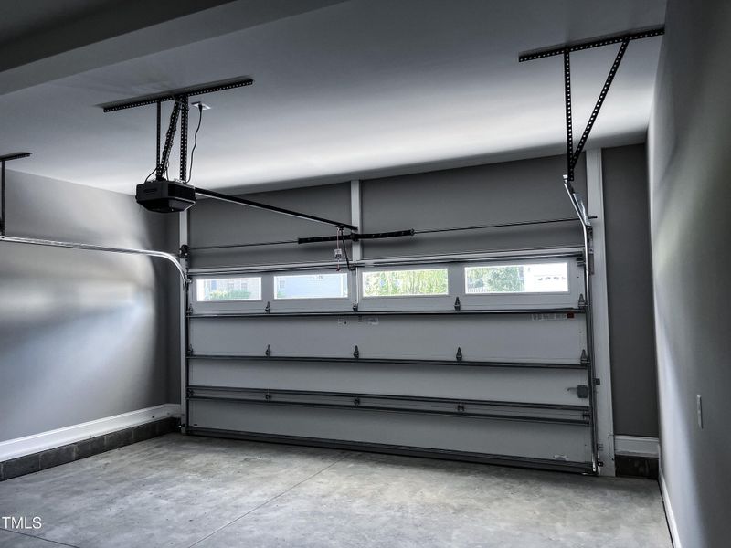 E33075D3-8EBA-4586-BE93-209F30FC6D0D