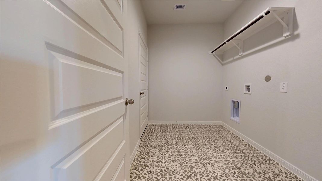 Spacious, unfurnished interior of a new home in Lexington Heights 50', Willis (Image 27).