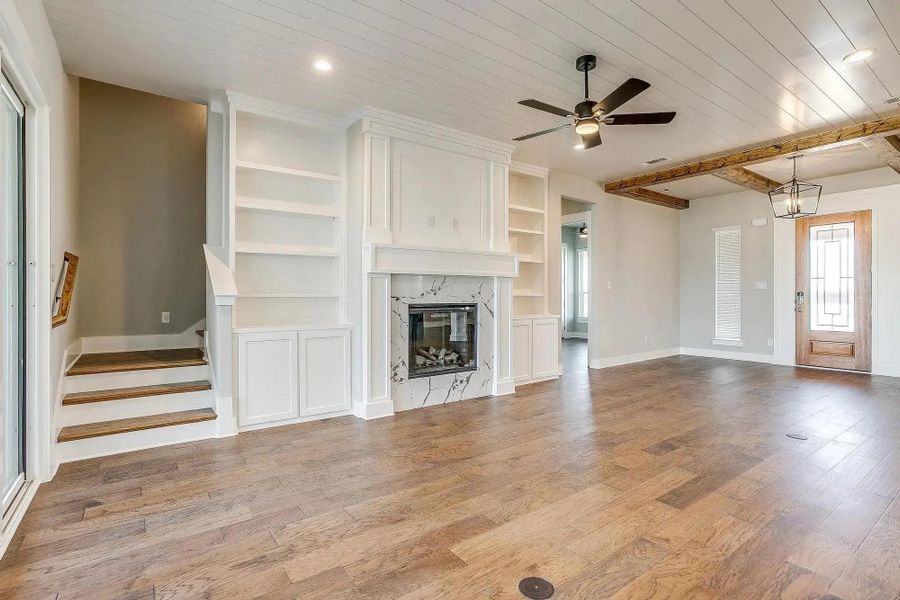 Representative unfurnished interior of a home built from the The Tiffany by Elmwood Custom Homes in Aledo Heights, Aledo (Image 30).