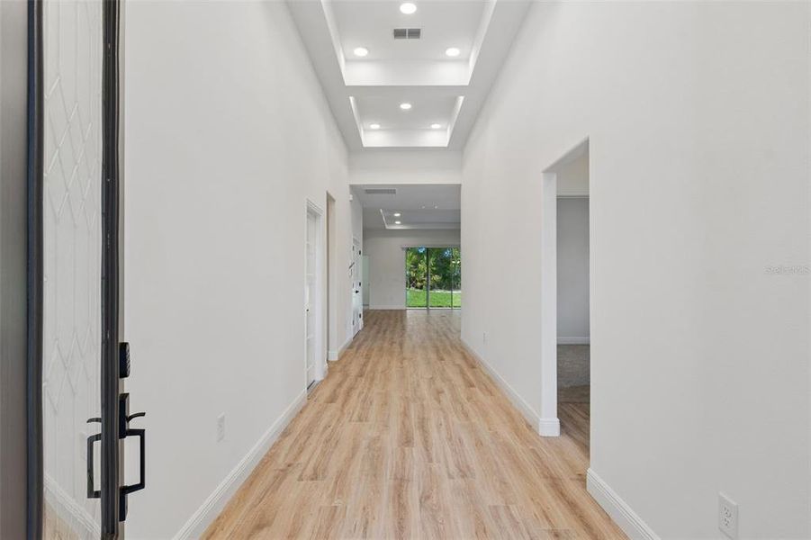 Spacious, unfurnished interior of a new home in Royal Highlands, Spring Hill (Image 21).