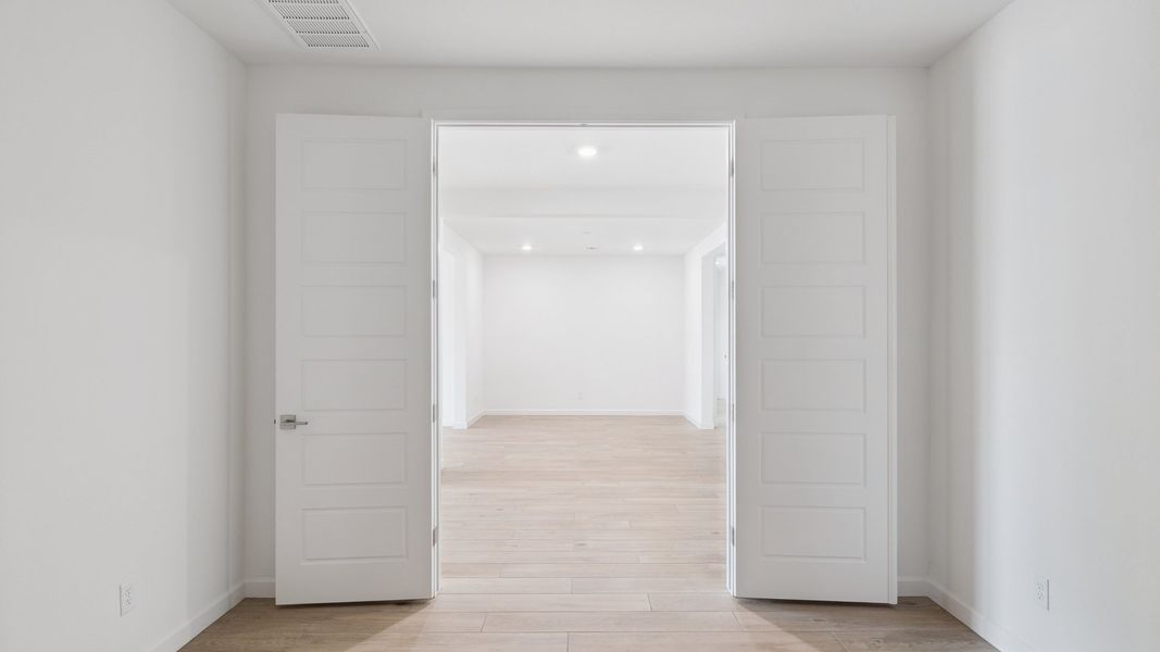 Spacious, unfurnished interior of a new home in Zanjero Pass, Waddell (Image 22). Spacious, unfurnished interior of a new home in Zanjero Pass, Waddell (Image 22).