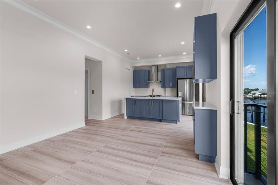 Spacious, unfurnished interior of a new home in , Apollo Beach (Image 23).