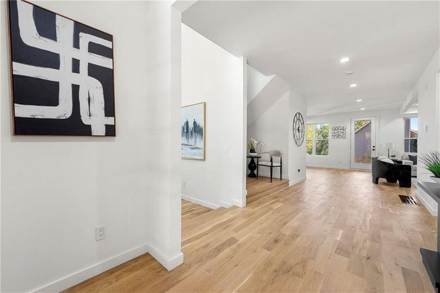 Spacious, unfurnished interior of a new home in , Atlanta (Image 23).