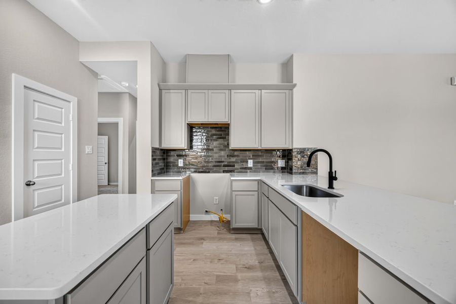 16836 Needlepoint Dr - Hawthorne - Kitchen