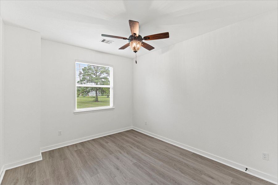Spacious, unfurnished interior of a new home in , Willis (Image 21).