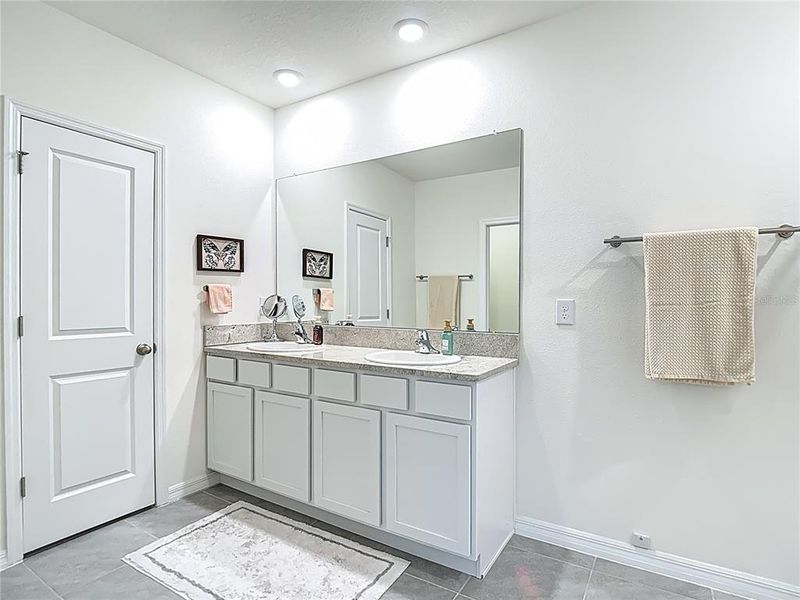 Furnished interior view inside a new home in , Wesley Chapel (Image 33).