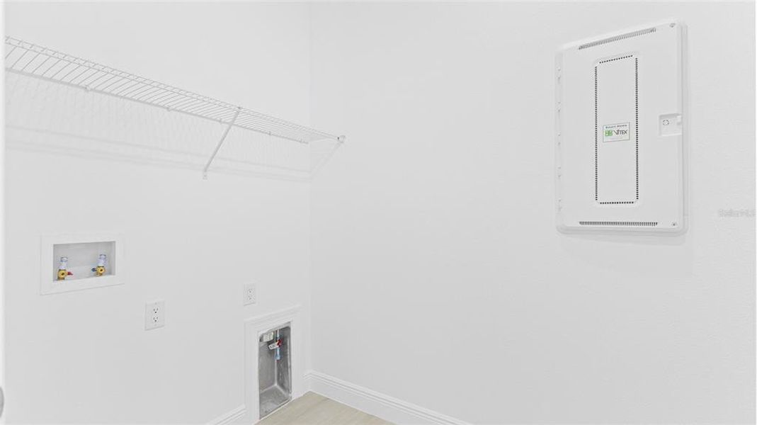 Spacious, unfurnished interior of a new home in Cresswind Lakewood Ranch, Lakewood Ranch (Image 19).