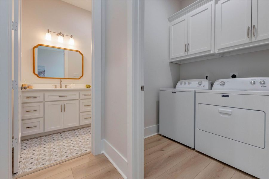 Furnished interior view inside a new home in , Galveston (Image 29).