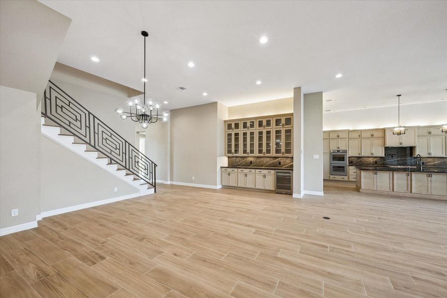 Spacious, unfurnished interior of a new home in , Kemah (Image 28).