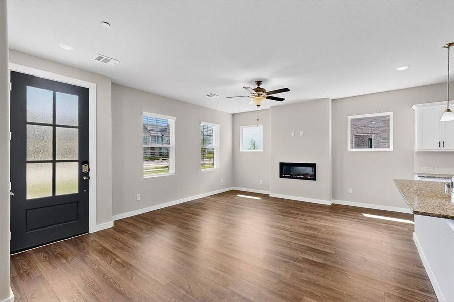 Spacious, unfurnished interior of a new home in Solterra Texas, Mesquite (Image 33).