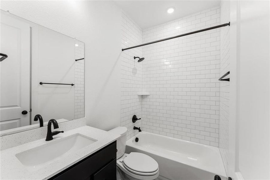 Furnished interior view inside a new home in Cross Creek Ranch 45' 70', Fulshear (Image 10).