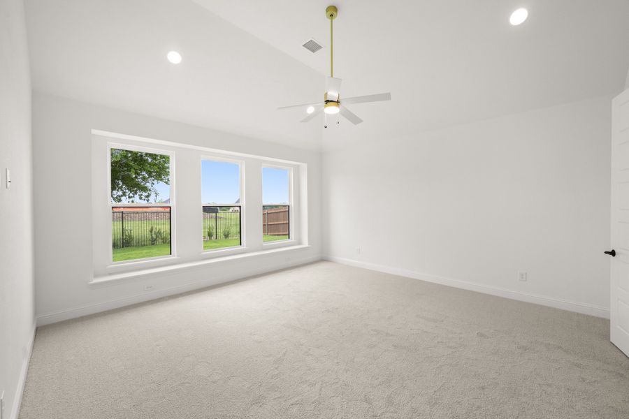 Spacious, unfurnished interior of a new home in Redden Farms, Midlothian (Image 19).