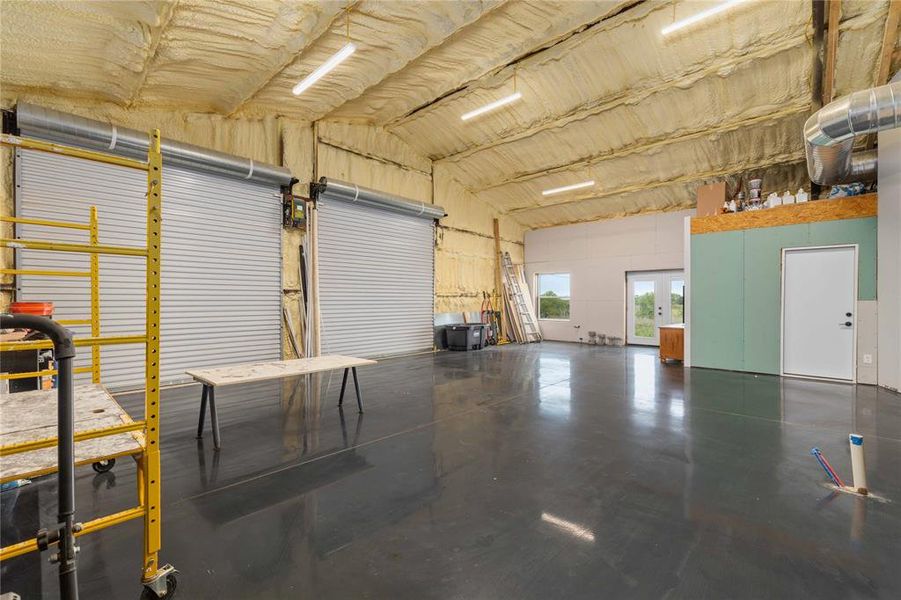 Community amenities in , Bangs (Image 30).