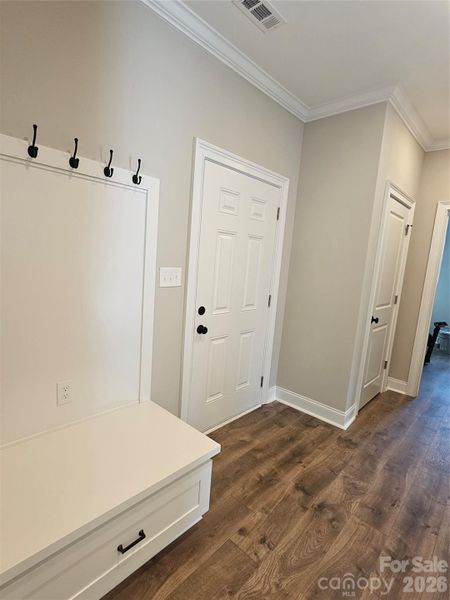 Spacious, unfurnished interior of a new home in , Lancaster (Image 10).