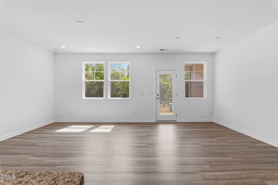 SUN_EverleeTownhomes_Pic_CarsonII-15