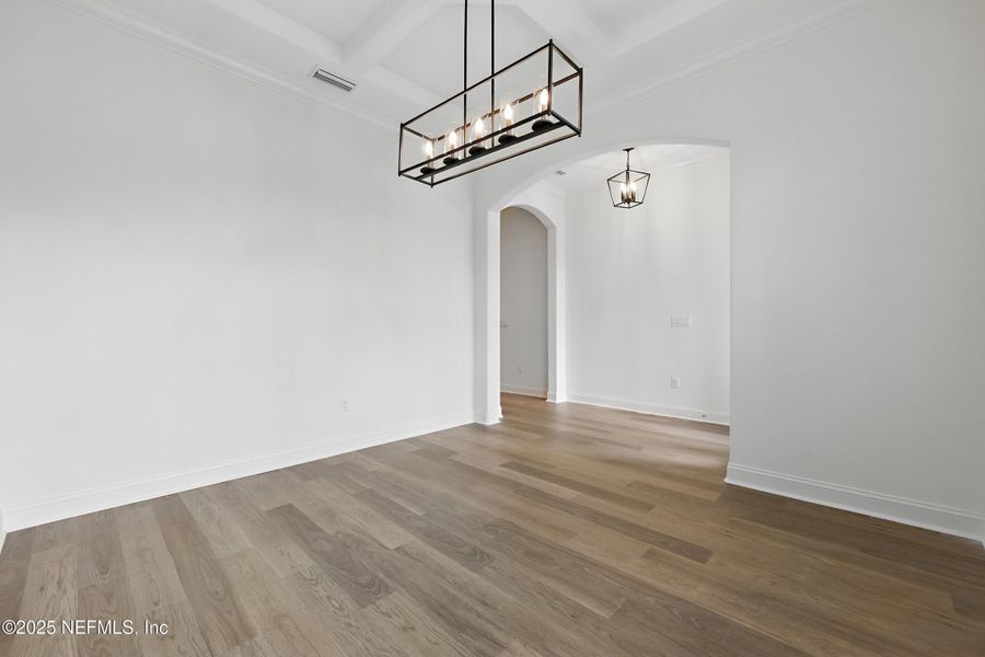 Spacious, unfurnished interior of a new home in Goose Creek Estates, Green Cove Springs (Image 35).