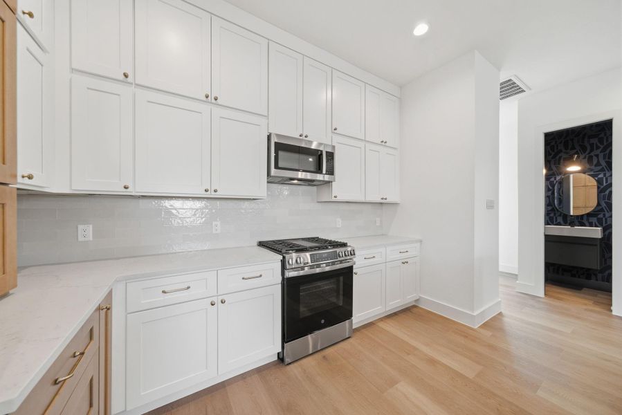 Furnished interior view inside a new home in , Houston (Image 14). Furnished interior view inside a new home in , Houston (Image 14).