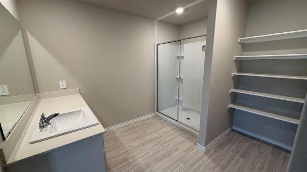 Furnished interior view inside a new home in Sunnycreek, Fort Worth (Image 7).