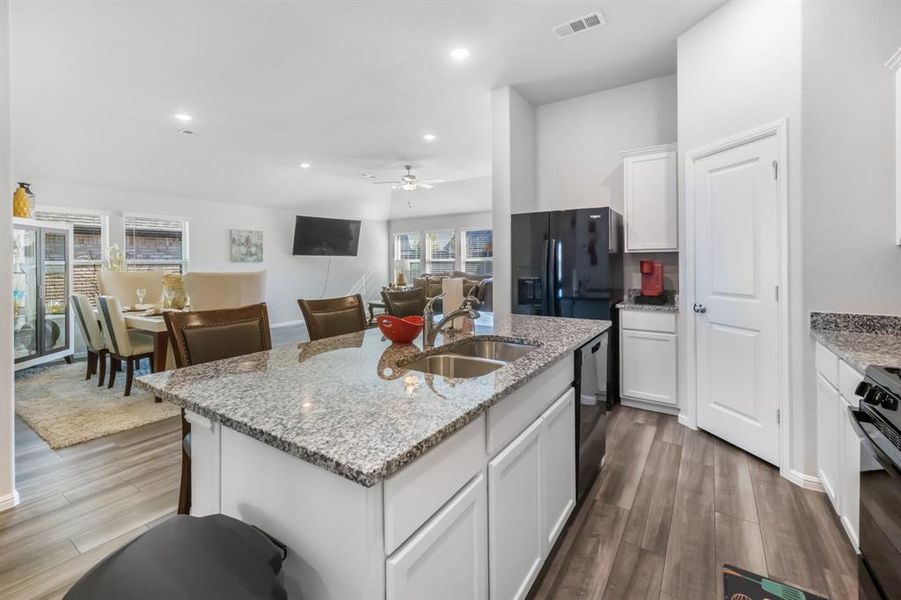 Furnished interior view inside a new home in Prairie Ridge at Goodland, Venus (Image 7). Furnished interior view inside a new home in Prairie Ridge at Goodland, Venus (Image 7).