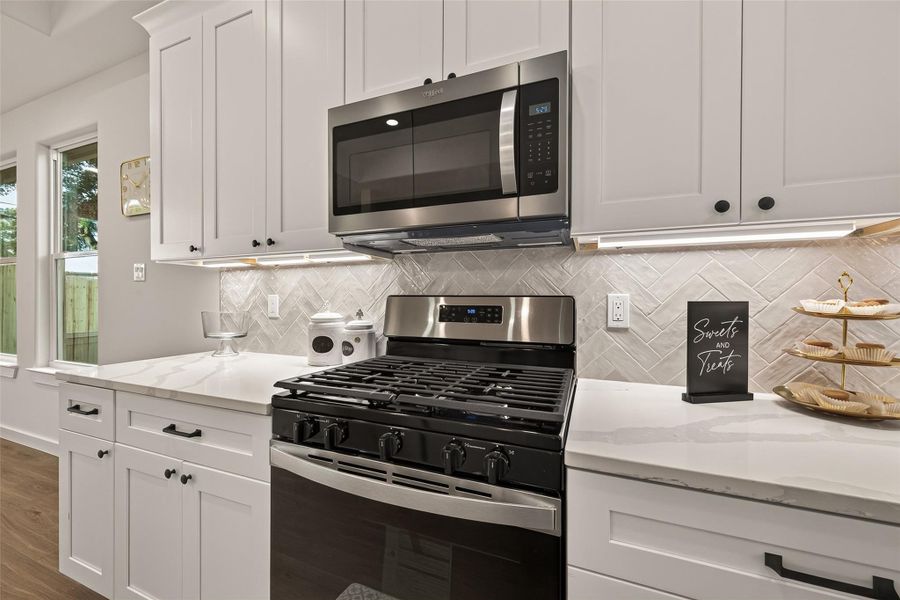 Furnished interior view inside a new home in , Deer Park (Image 8).