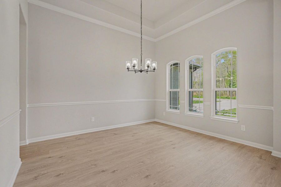 Spacious, unfurnished interior of a new home in Encino Estates, Dayton (Image 22).