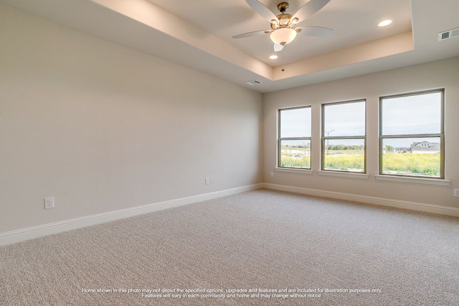 Spacious, unfurnished interior of a new home in The Oasis, Waxahachie (Image 7).