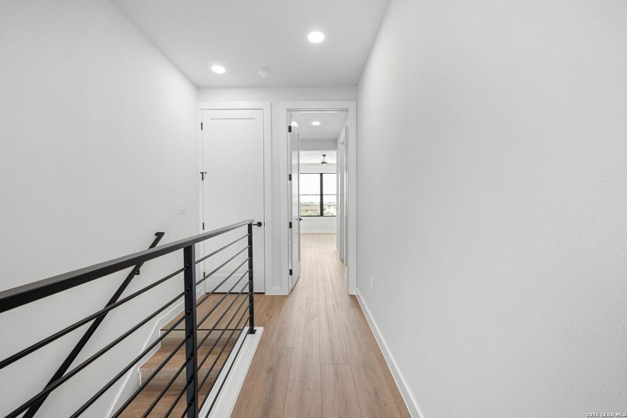 Spacious, unfurnished interior of a new home in Dovetail, New Braunfels (Image 24).