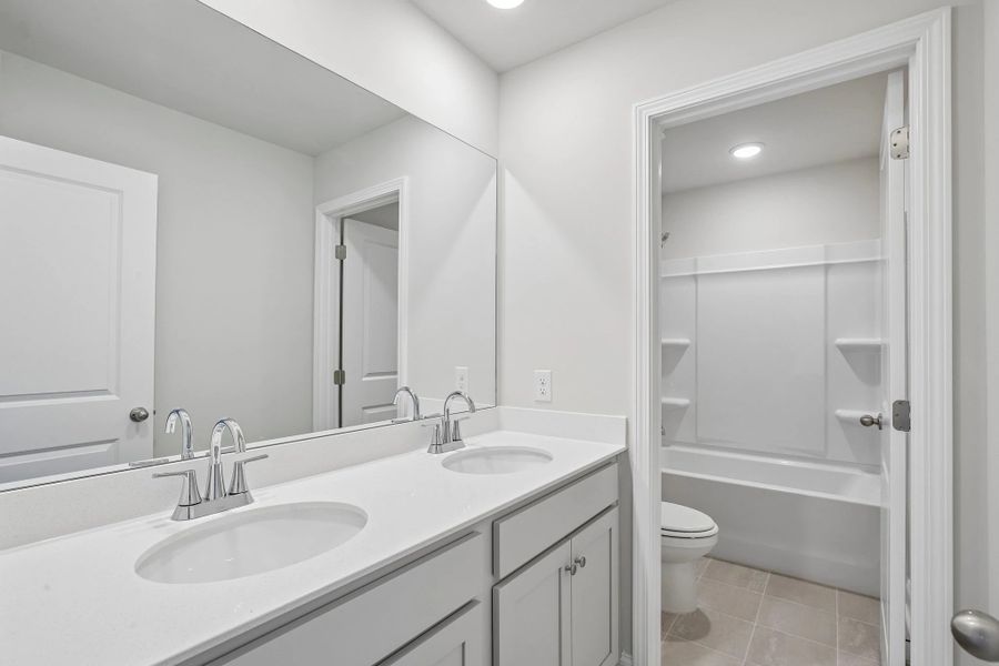 Furnished interior view inside a new home in Cades Bluff, Lebanon (Image 12).