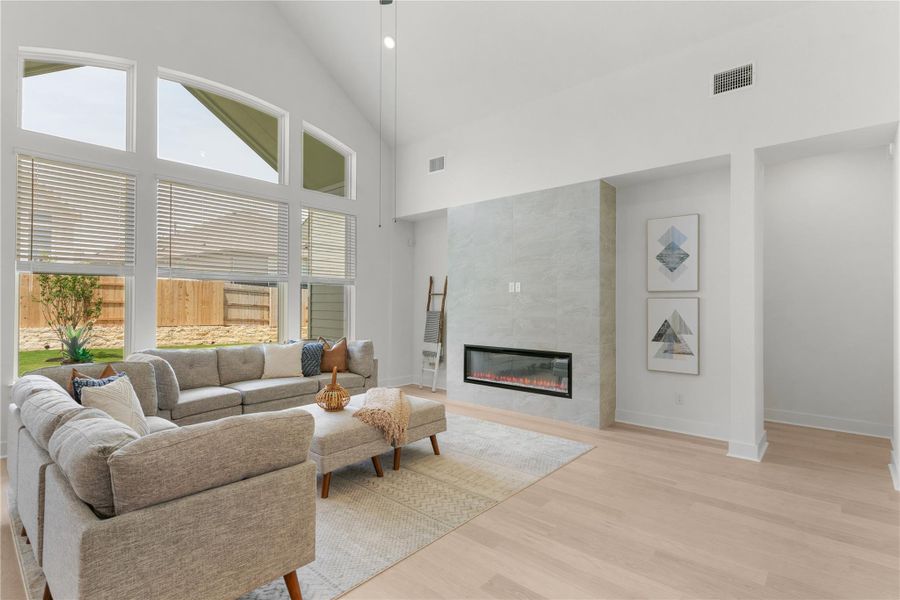 *PHOTO IS REPRESENTATIVE OF FLOORPLAN ONLY* *PHOTO IS REPRESENTATIVE OF FLOORPLAN ONLY*