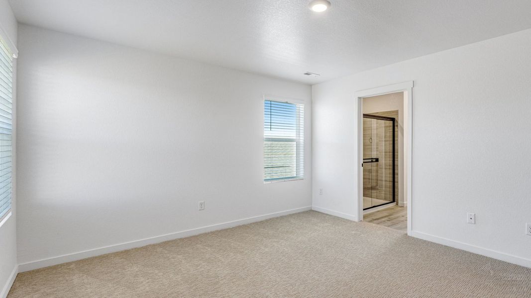 Spacious, unfurnished interior of a new home in Granary, Johnstown (Image 12).