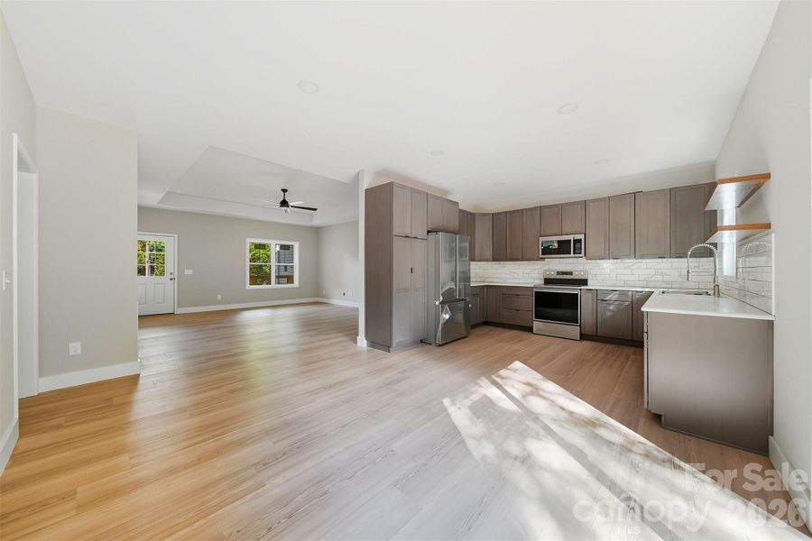 Spacious, unfurnished interior of a new home in , Taylorsville (Image 20).