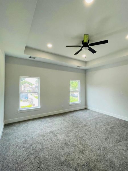 Spacious, unfurnished interior of a new home in , Houston (Image 35).