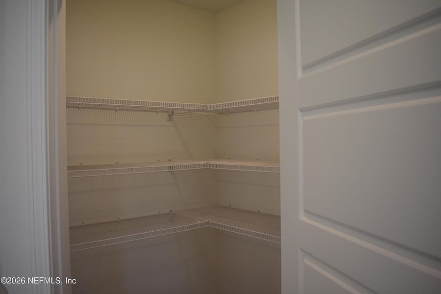 Spacious, unfurnished interior of a new home in Irongate Villas, Jacksonville (Image 19).