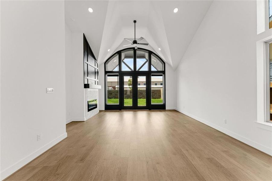 Spacious, unfurnished interior of a new home in Cross Creek Ranch 45' 70', Fulshear (Image 39).