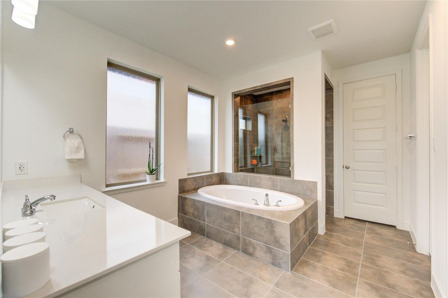 Furnished interior view inside a new home in Cross Creek West 45', Fulshear (Image 36). Furnished interior view inside a new home in Cross Creek West 45', Fulshear (Image 36).