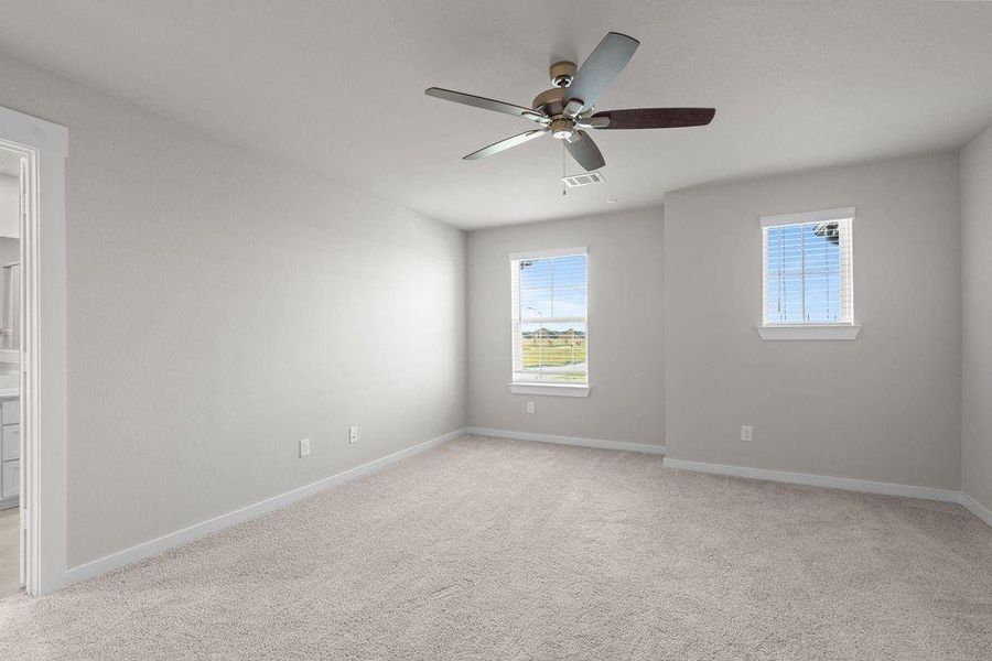 Spacious, unfurnished interior of a new home in , Tomball (Image 4).