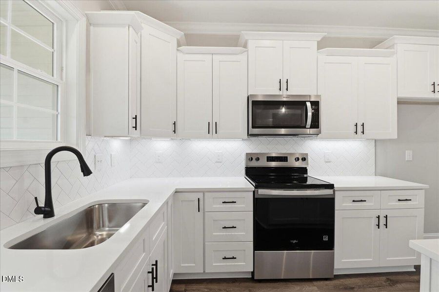 16-1381 Scarlet Oak Roa-16