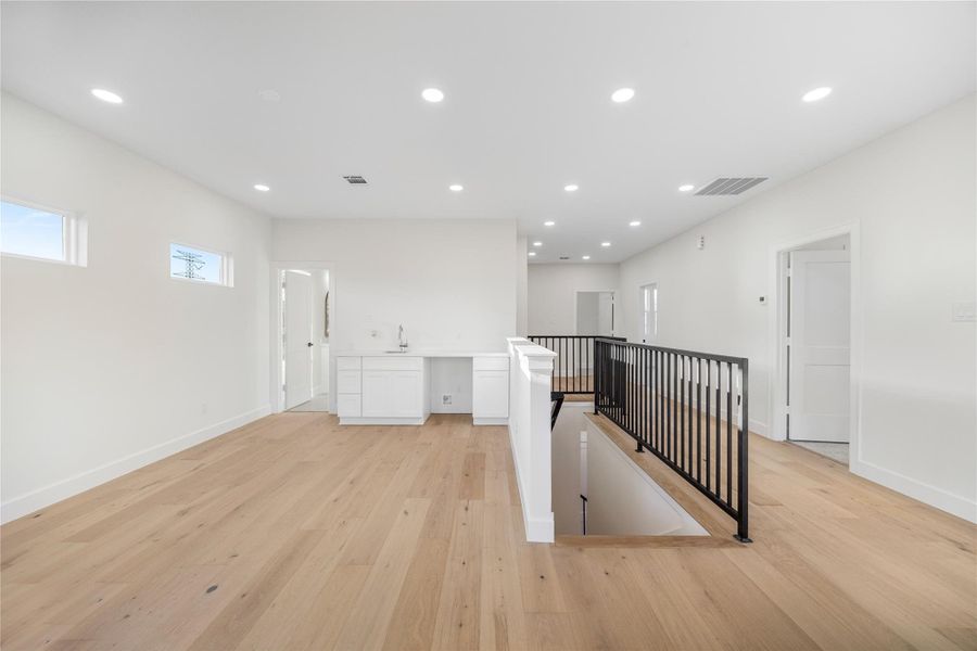 Image 37 of a home in .